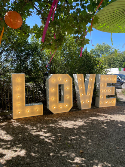 XXL Buchstaben LOVE
